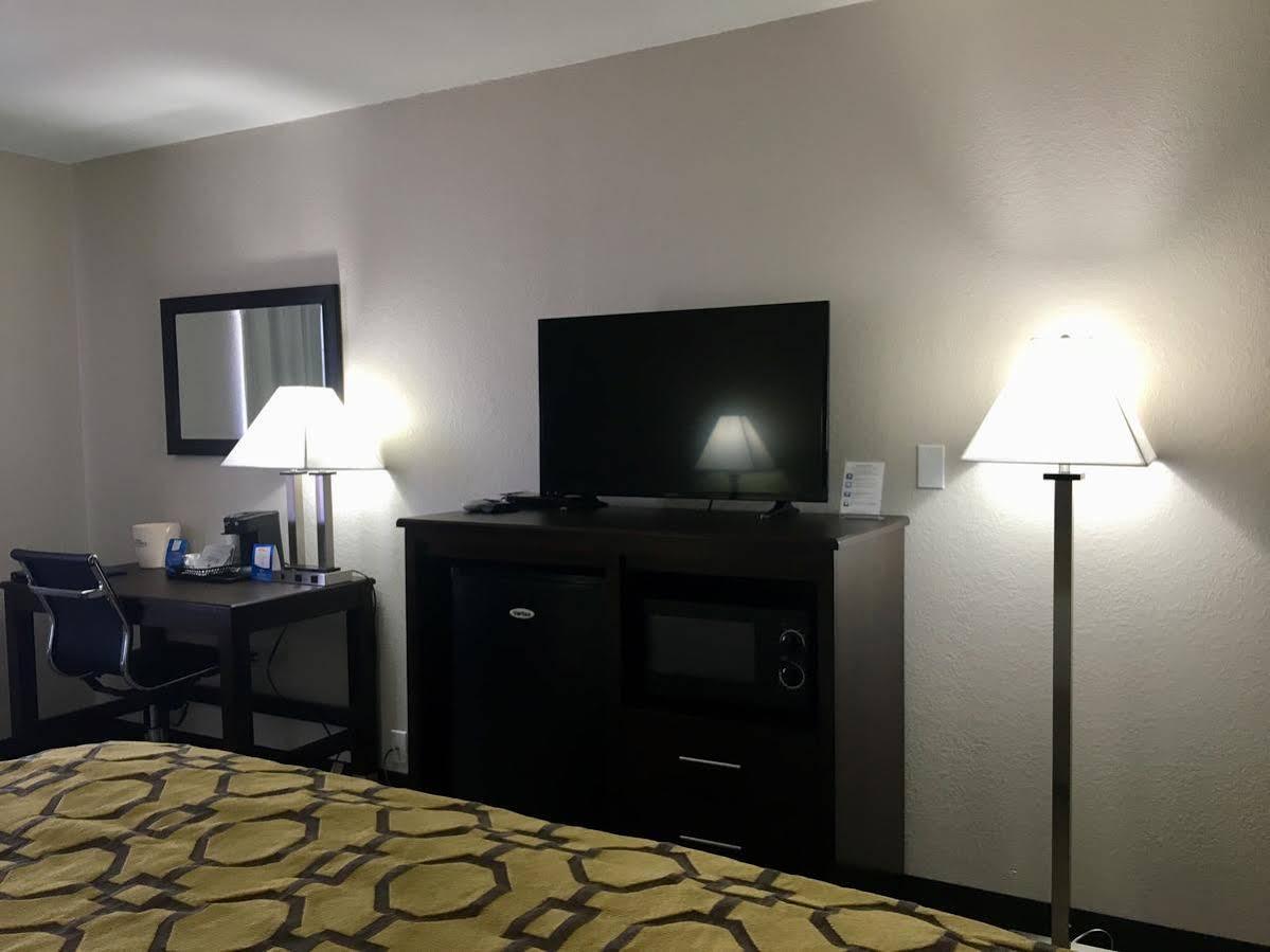 Baymont By Wyndham Phoenix I-10 Near 51St Ave Kültér fotó
